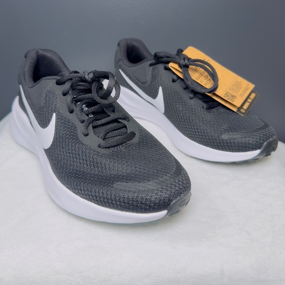Nike Revolution 7 Running Shoes – Black/White – Size 6M/W 7.5 – NIB - Picture 4 of 12